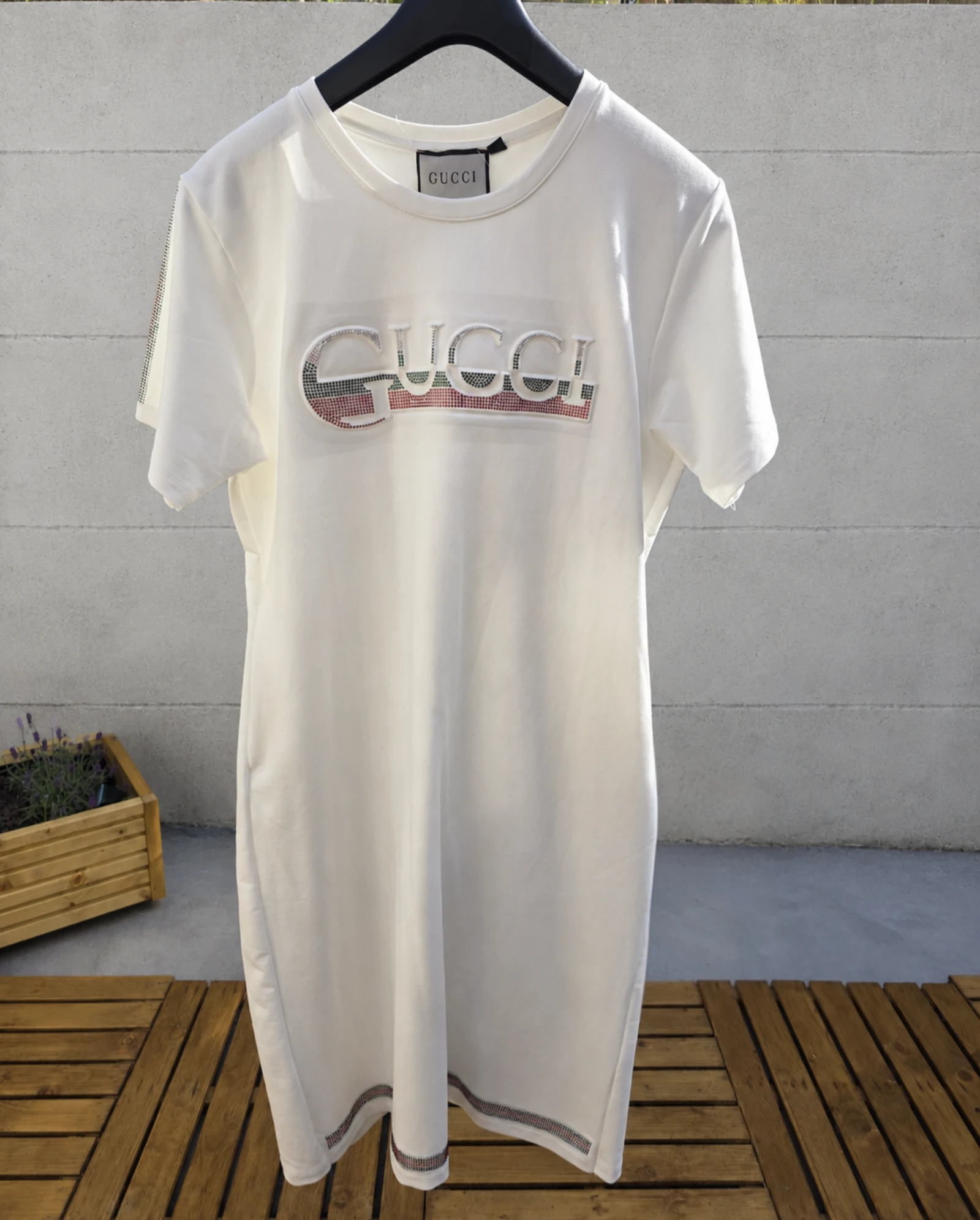 Robe blanche à strass 